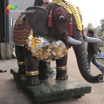 Un bon prix. Les enfants faits sur commande d'éléphant d'animatronique de la CE montent l'équipement interactif en ligne