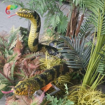Un bon prix. Les animaux grandeur nature ont simulé les serpents Animatronic chez les expositions animales en ligne