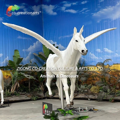 Simulation d'animaux animatroniques Unicorn avec des ailes Pour la décoration du parc à thème