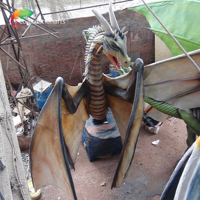 Un bon prix. Commande à distance Dragon réaliste pour l'attraction du parc d'attractions en ligne